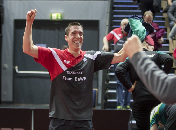 Abwehrspieler Florian Bluhm durfte in der ersten Runde einen schönen Erfolg gegen Dennis Klein feiern. (©Steinbrenner)