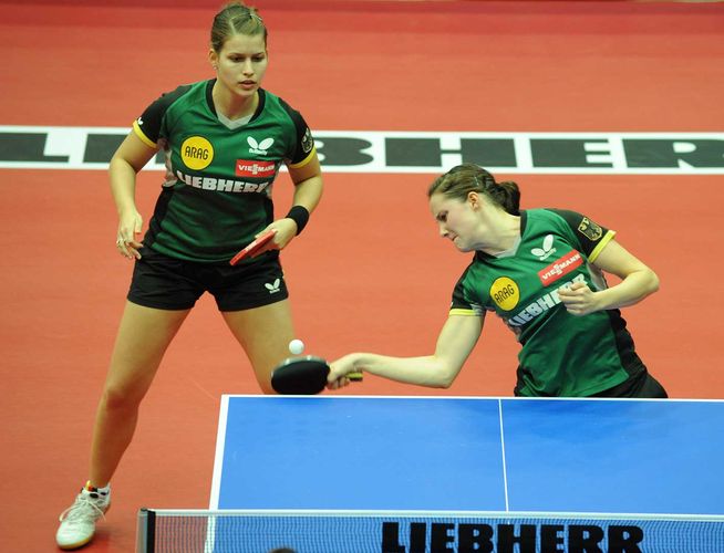 Am Nachmittag standen die Doppel-Halbfinals an: Sowohl Petrissa Solja und Sabine Winter... (©Stosik)