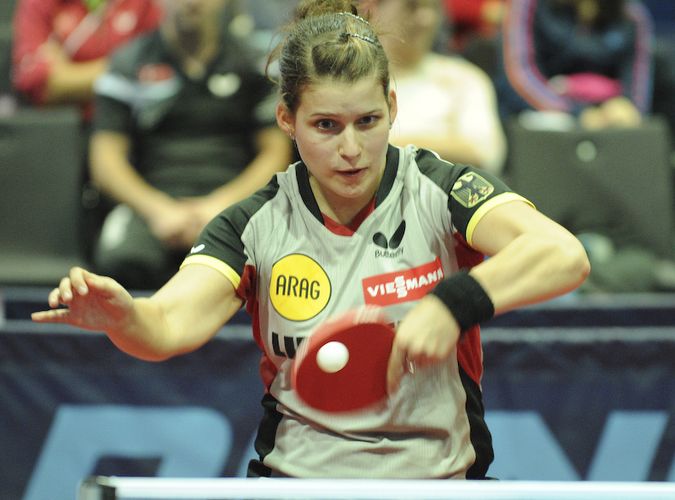 Petrissa Solja dagegen scheidet aus: Sie verliert mit 2:4 gegen die Türkin Hu Melek...(©Stosik)