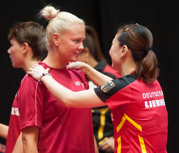 Shan Xiaona legte nach, allerdings nicht gegen ihre Berliner Teamkollegin Gina Pota, sondern gegen Szandra Pergel (©Stosik)