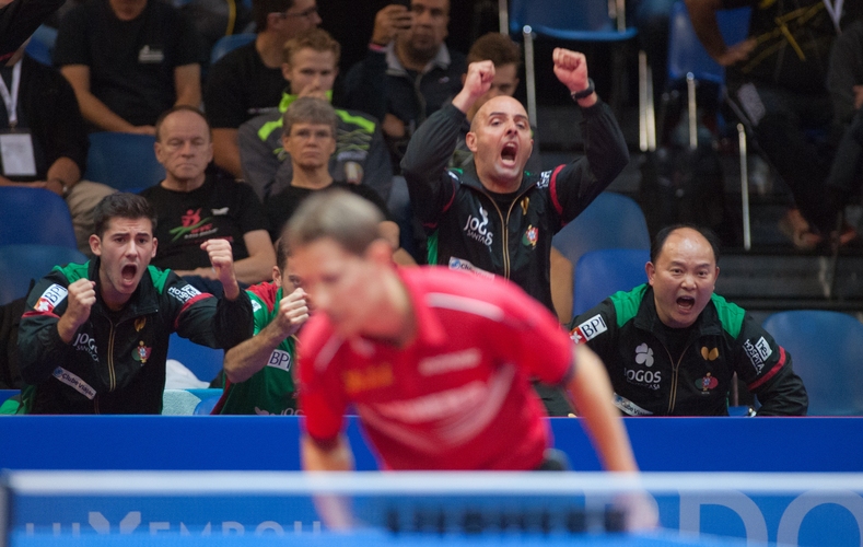 Nach einem hochdramatischen Spiel jubeln die Portugiesen - Österreich muss auf das Abendspiel hoffen (©Stosik)