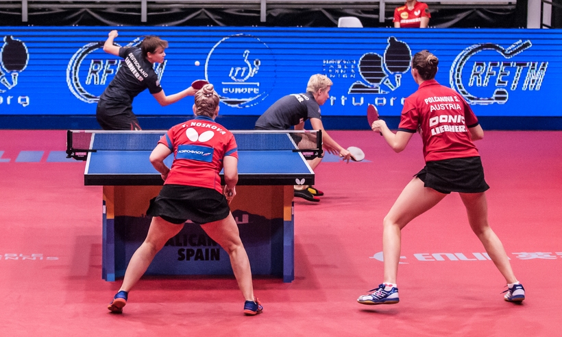 Sofia Polcanova und Yana Noskova erwiesen sich als schwere Gegnerinnen. (©Gohlke)