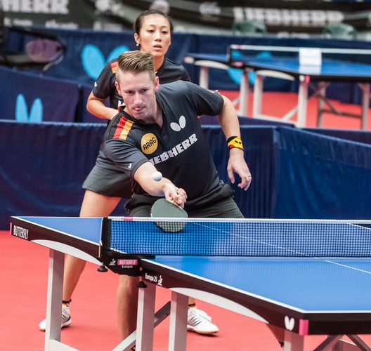 Und endlich dürfen auch die Deutschen an die Tische. Han Ying und Ruwen Filus schlugen sich gut als Abwehrduo. (©Gohlke)