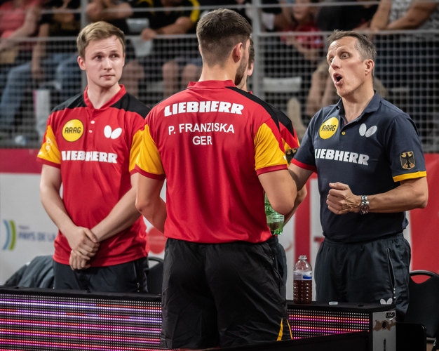 Gute Tipps für Patrick Franziska hatte Bundestrainer Jörg Roßkopf parat. (©Gohlke)