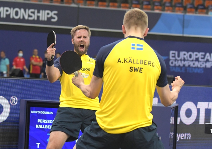 ... gegen die Schweden Anton Källberg und Jon Persson. Doch mit zwei Satzgewinnen in der Verlängerung setzten sich die Schweden durch. (© Gohlke)