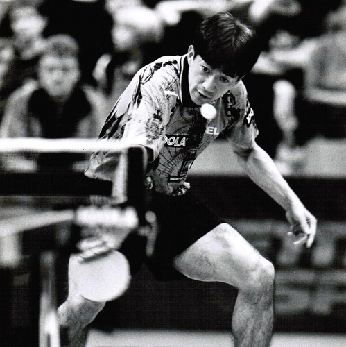 Lange Zeit eine Bank im japanischen Nationalteam war Koji Matsushita. Er begeisterte das Publikum mit seinem spektakulären Spiel auch in Düsseldorf, wo er zwischen 1998 und 2000 aufschlug. (©Borussia Düsseldorf)