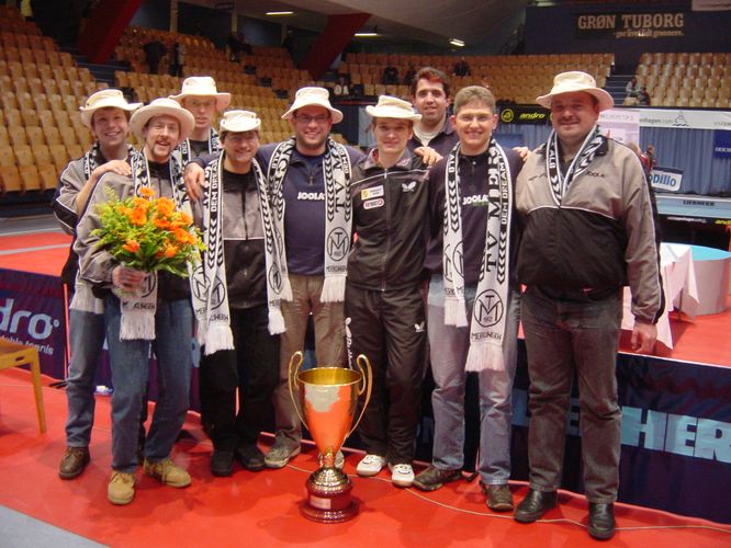 ...ein Foto mit dem Zweitplatzierten bei den Herren, Ex-Weltmeister Werner Schlager, durfte dabei auch nicht fehlen...(©Steeb)