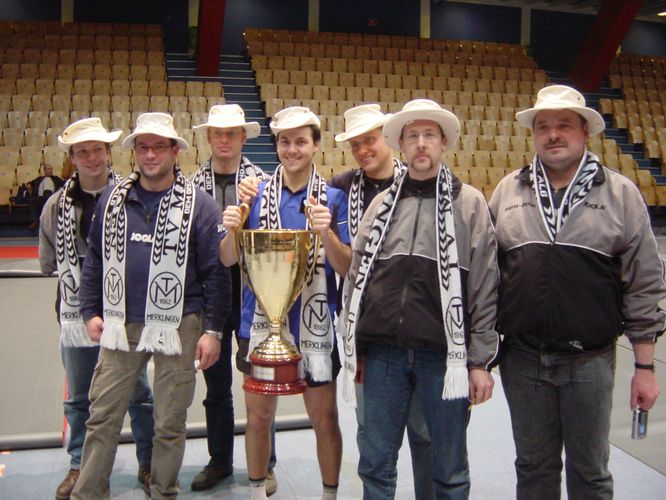 ...am allerwenigsten aber natürlich der Schnappschuss mit Timo Boll, der damals den Titel holte. (©TV Merklingen)