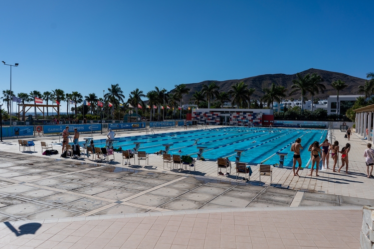 Wer Lust hatte, konnte auch im Schwimmbad seine Bahnen ziehen. (©Fabig)