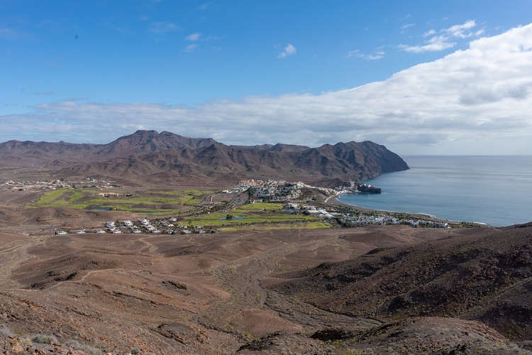 In der Freizeit unternahmen einige Teilnehmer eine Wanderung auf einen nahegelegenen Berg. Das Panorama war einzigartig, die gesamte Hotelanlage konnte somit aus der Ferne betrachtet werden. (©Fabig)