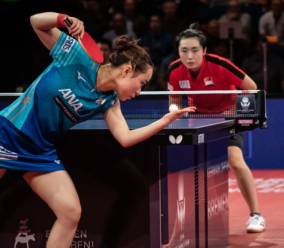 Die Halbfinals bei den Damen waren schnell vorbei. Die Japanerin Mima Ito brauchte nur vier Sätze, um sich gegen Feng Tianwei aus Singapur durchzusetzen. (©Gohlke)