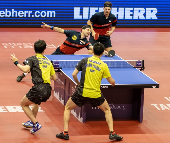 Timo Boll und Ricardo Walther kamen gegen die topgesetzten Koreaner Jeoung Youngsik/Lee Sangsu hingegen nicht an. (©Gohlke)