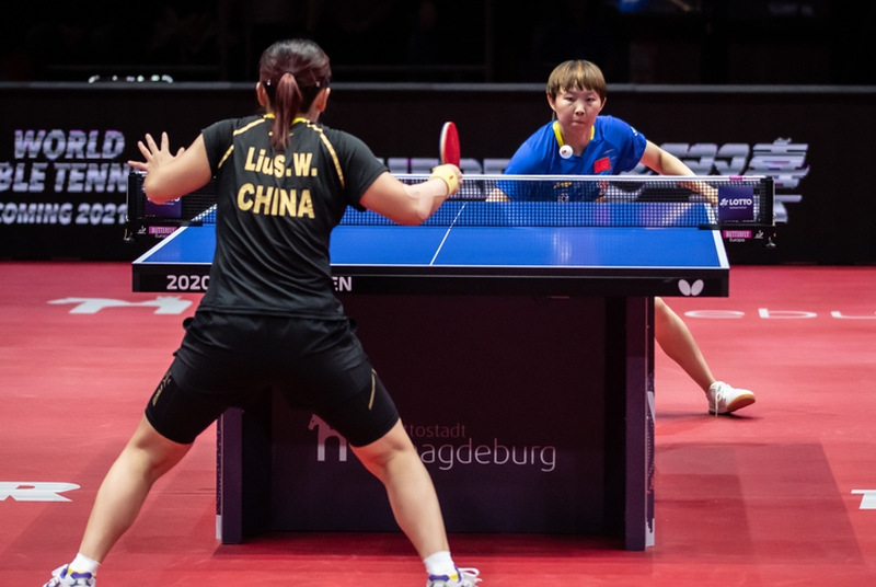 ...während Liu Shiwen überraschend deutlich Zhu Yuling unterlag mit 0:4. (©Gohlke)