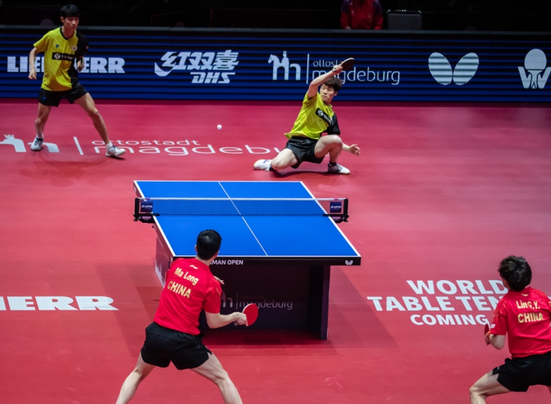 ...über Cho Daesong und Jang Woojin aus. Doch die Südkoreaner kämpften sich zurück ins Spiel, siegten im Entscheidungssatz... (©Gohlke)