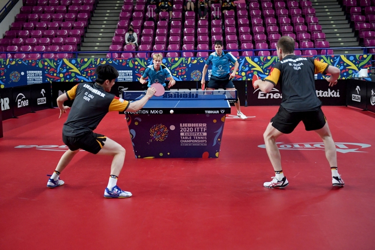 Und auch für Dang Qiu geht es mit Benedikt Duda nach ihrem Sieg gegen das finnische Duo im Viertelfinale weiter. (©ETTU)