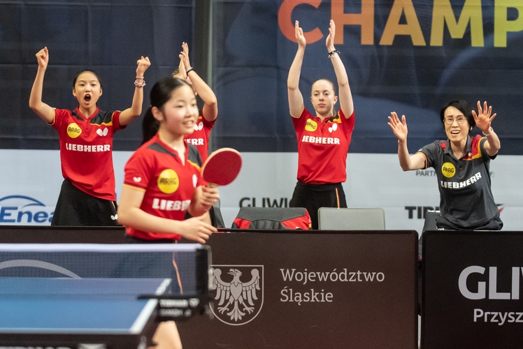 Das erste Einzel konnte Koharu Itagaki, die im ganzen Turnierverlauf bereits mit Topleistungen glänzte, mit 3:0 gegen Nina Guo Zheng gewinnen. (©Gohlke)