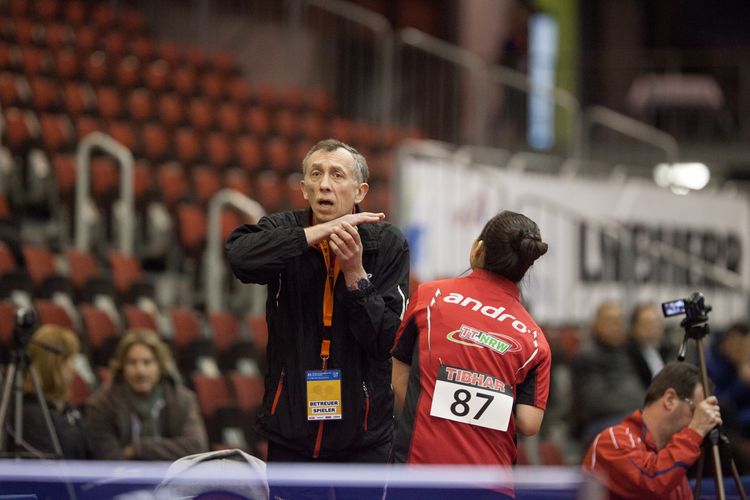 Ihr Vater Alexander steht ihr als Coach mit Rat und Tat zur Seite (©Fabig)