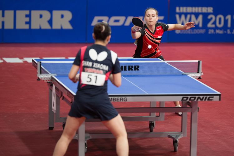 Katharina Michajlova hatte es überraschend ins Halbfinale geschafft und nahm Shan Xiaona dort auch gleich den ersten Satz ab (©Fabig)