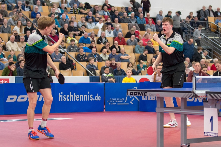 Im anschließenden Halbfinale im Herren-Doppel wehrten sich die Außenseiter Erik Bottroff und Lennart Wehking nach Kräften gegen die Titelverteidiger Ruwen Filus und Ricardo Walther... (©Thomas)