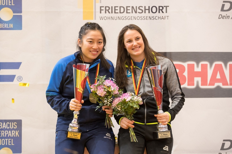 Und hier die Gewinner und Platzierten noch einmal im Überblick: Huong Do Thi und Sabine Winter sind die neuen Titelträger im Damen-Doppel... (©Thomas)