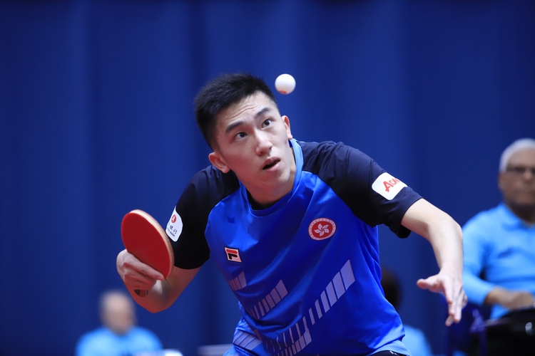 Begleitet wird er von den Nummern zwei und drei im internen Vergleich: Lam Siu Hang... (©ITTF) 