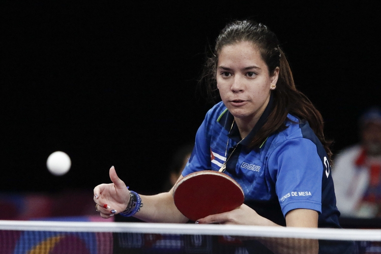 An seiner Seite Daniela Fonseca Carrazana, die aktuell auf Rang 290 der Weltrangliste steht (©ITTF)