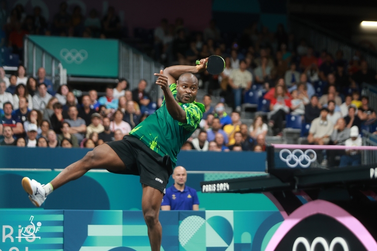 Quadri Aruna gelang das nicht. In seinem ersten Match gegen Eduard Ionescu hatte der Nigerianer schon mit 3:0 geführt, als er das Spiel noch aus der Hand gab und ausschied (©ITTF)