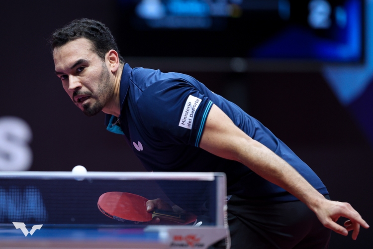 Auch Alberto Mino aus Ecuador darf in Paris im Einzelwettbewerb starten. Sein Debüt gab er 2021 in Tokio, wo er allerdings in der ersten Runde ausschied (©ITTF)