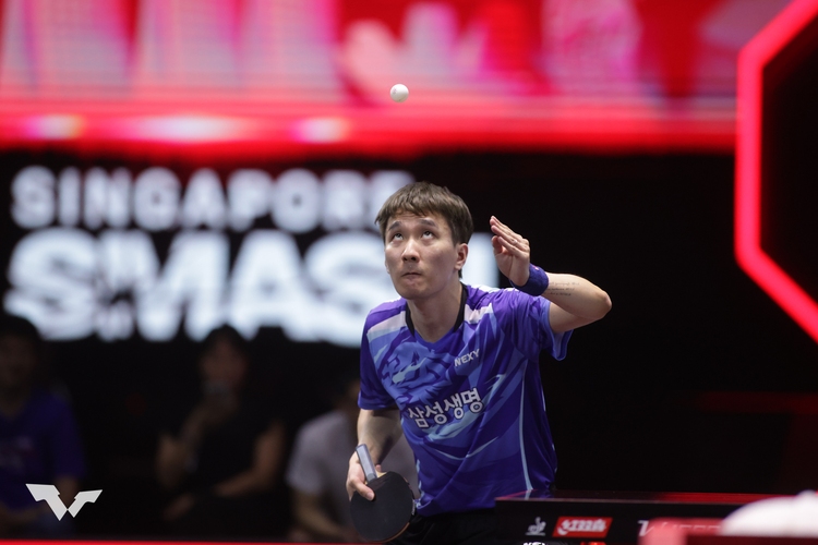 Da musste sich auch Lee Sangsu hinten anstellen. Nachdem er Korea in Rio und Tokio vertreten durfte, flog er diesmal aus dem Team. Und das, obwohl er im WM-Halbfinale in Busan im Februar noch Ma Long geschlagen hatte. (©ITTF)