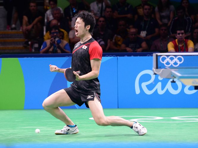 Bei Jun Mizutani auf der anderen Seite war die Freude natürlich groß. (©Flickr/ITTFWorld) 