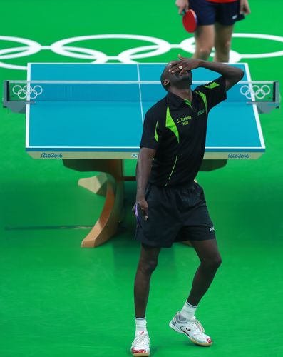 Der Nigerianer schlug zum Auftakt den Tschechen Dmitrij Prokopcov. (©Flickr/ITTFWorld)