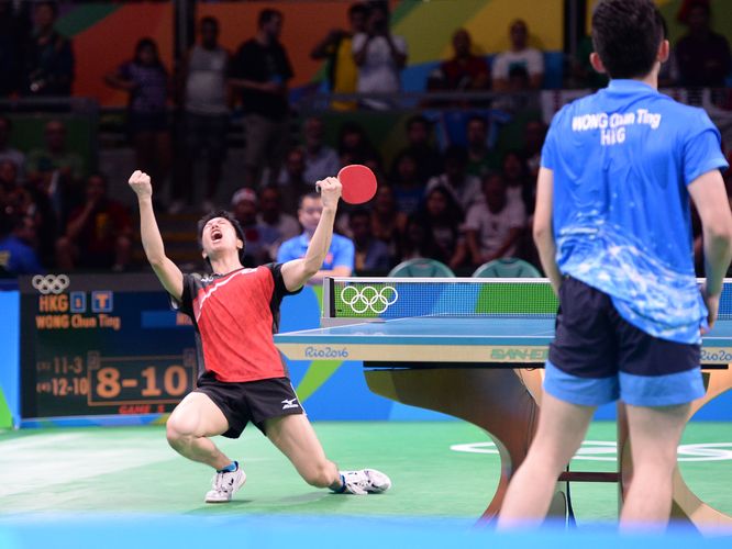 Am Nebentisch gelang auch Japan gegen Hongkong der Sprung in die Vorschlussrunde. Jun Mizutani hatte zwischenzeitlich für den 1:1-Ausgleich gesorgt. (©Flickr/ITTFWorld)