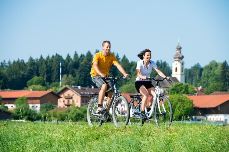 ...und laden zu Wanderungen oder Fahrradtouren ein (©AIB-KUR GmbH)