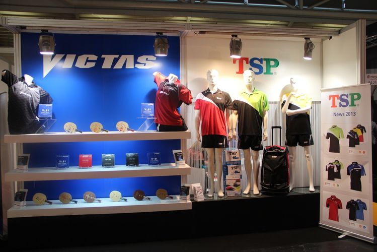 Und einmal in der Gesamtansicht: Der VICTAS- und TSP-Stand (©Yamato Takkyu Europe GmbH)