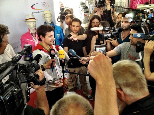 Das Medieninteresse in Mainz war groß (©facebook.com/Olympiamannschaft)