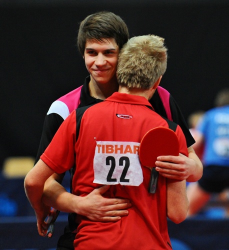 Philipp Floritz (SV Plüderhausen) und Patrick Franziska (TG Hanau) (© Roscher)