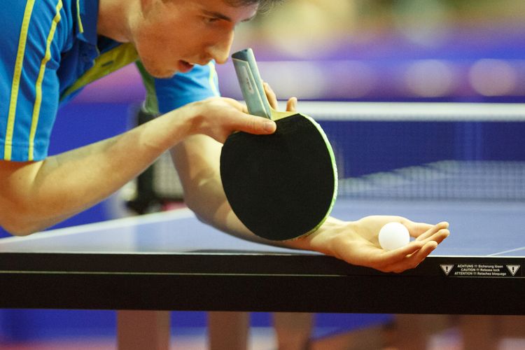 Adam Szudi spielt das andro Treiber Q mit RASANT Powergrip-Belägen auf der Vor- und Rückhand (©Fabig)