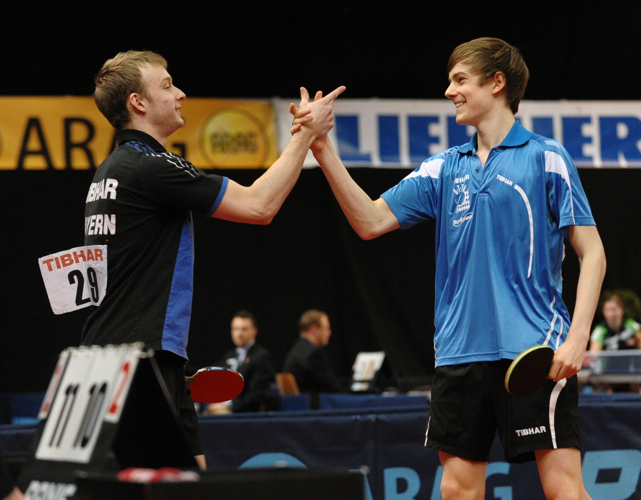 Von den Topspielern, die jetzt noch dabei waren, wurden so einige von Underdogs hinausgeworfen. So bereiteten Christoph Schüller/Kilian Ort dem Borussia-Duo Baum/Walther ein frühes Aus (©Roscher)