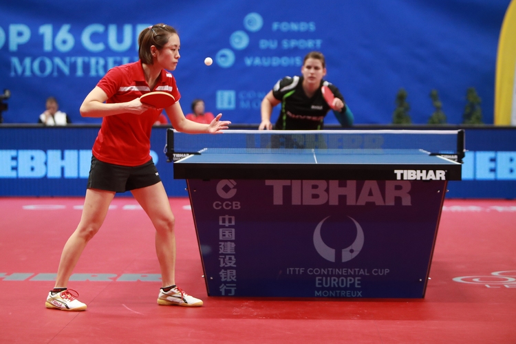 Bei den Damen hatte Petrissa Solja keine leichte Auslosung erwischt. Zunächst musste sie die Europameisterin Li Qian schlagen, was sie sieben Sätze kostete. (©ITTF)