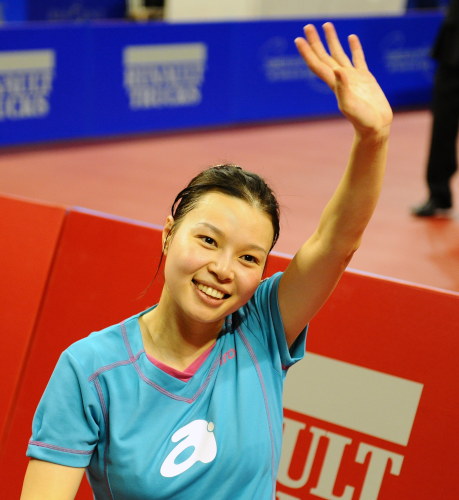 Auch bei den Damen gibt es eine strahlende deutsche Siegerin: Wu Jiaduo holt sich gegen Li Jie Gold (©Roscher)
