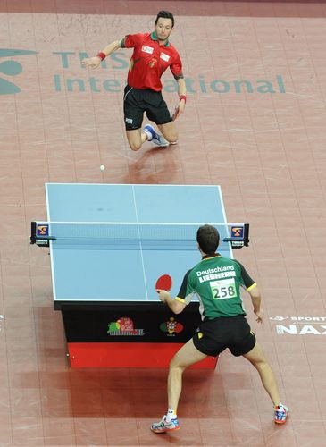 Timo Boll schaffte im Anschluss den Ausgleich. Er ließ Joao Monteiro wenig Chancen. (©Stosik)