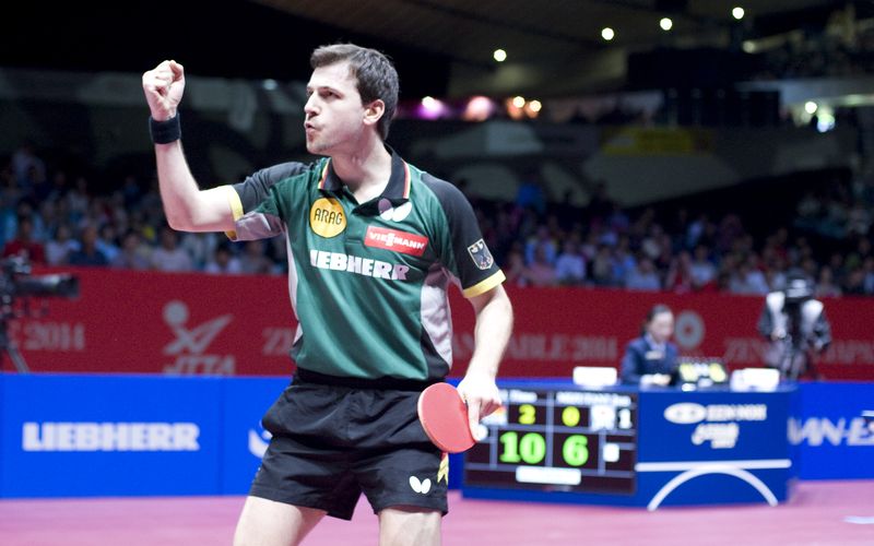 ... dem bärenstarken Timo Boll mit 0:3 unterlag, (©Stosik)