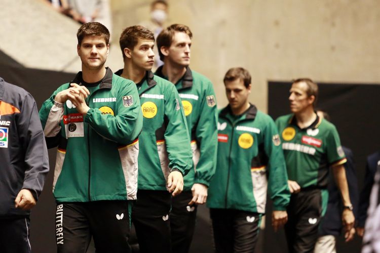 ...und Deutschland ins Rennen ein. (©ITTF/Rémy Gros)