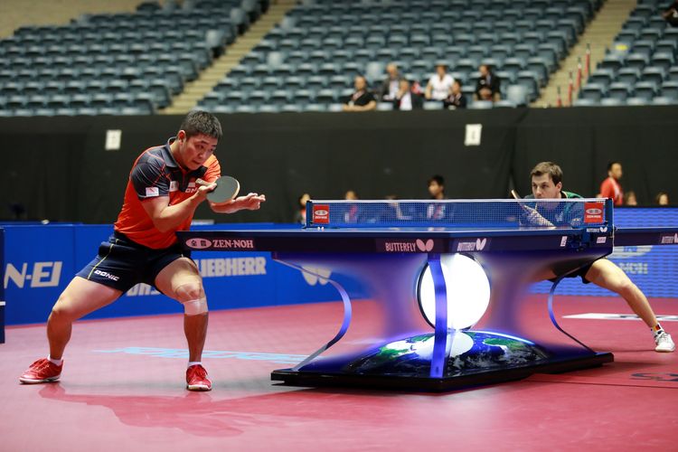 ...der sein Spiel gegen Gao Ning mit 3:1 gewann… (©ITTF/Rémy Gros)