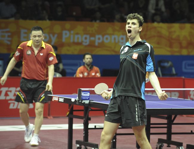 Eine weitere Überraschung war die Niederlage des Altmeisters He Zhiwen aus Spanien gegen den jungen Jakub Dyjas aus Polen. (©Niemann)