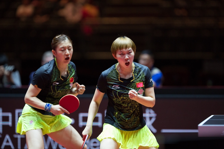 Danach waren die Augen auf die Halbfinals der Damen-Doppel gerichtet. (©Fabig)