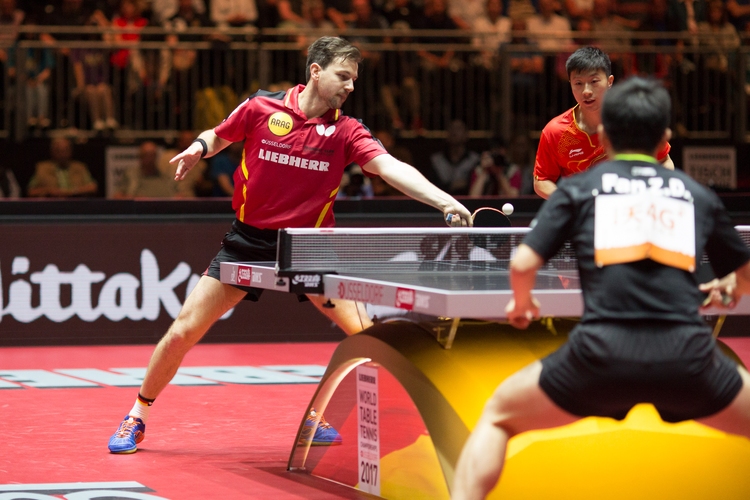 Ein Highlight des Tages folgte im Anschluss: Timo Boll und Ma Long forderten im Doppel-Achtelfinale.... (©Fabig)