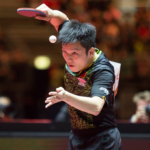 Fan Zhendong, der Magier: Er hält den Ball mit übernatürlichen Kräften in Position (©Fabig)