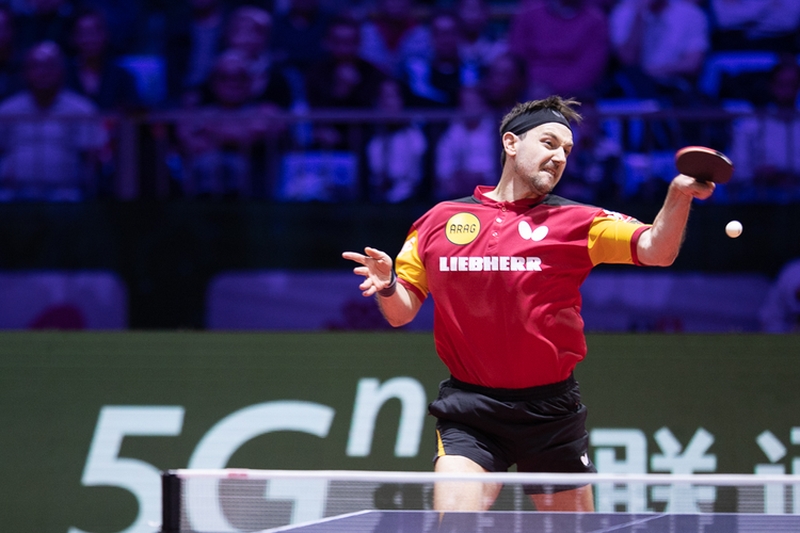 Timo Boll entledigte sich seiner Aufgabe gegen Lubomir Pistej völlig unaufgeregt... (©Thomas)