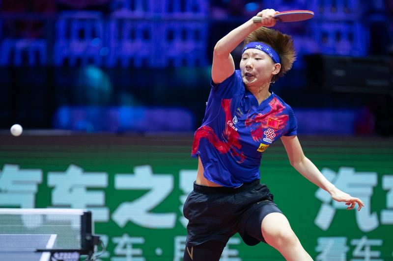 Vergeblich streckte sich im zweiten rein chinesischen Halbfinale Wang Manyu... (©Thomas)